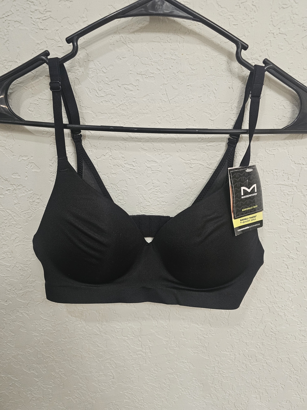 Maidenform Basically Sexy Barely There T-Shirt Bra Black 34B NWT Smooth